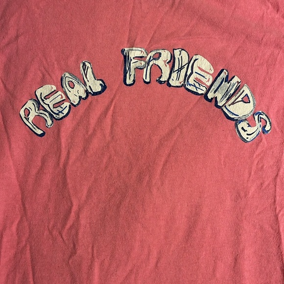 Camila Cabello pink tee shirt - Picture 3 of 4